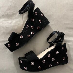 Y2KBlack Platform Wedge Sandals with Floral Embroidery, super comfortable
